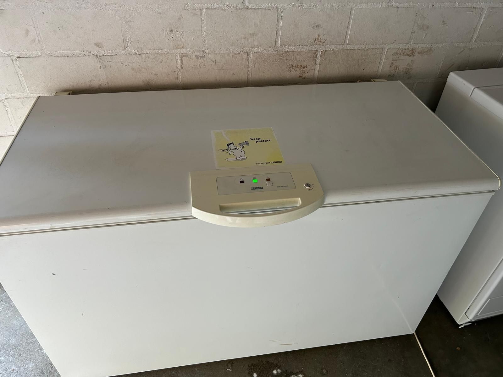 Zanussi Gefrierschrank: tiefkühltruhe – Gebraucht aus Basel von faz_hdd8 1