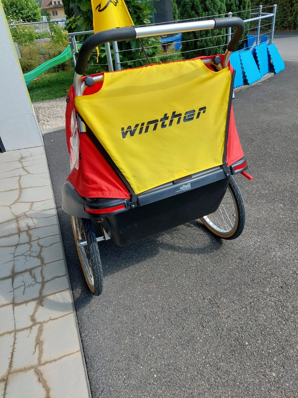 Winther Anhänger: Veloanhänger für 2 Kinder – Gebraucht aus Ibach von Camadi 1