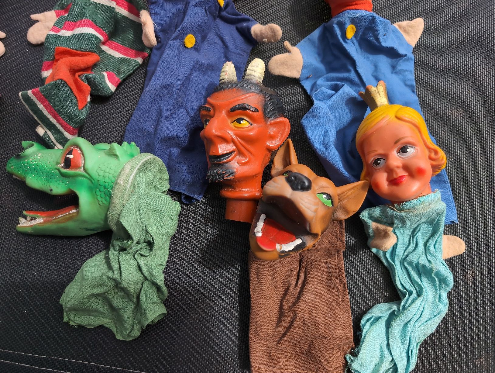 Giocattoli: Antike Kasperli Handpuppen, 7 Stk. – Usato da Aeugst am Albis venduto da Andyw 3