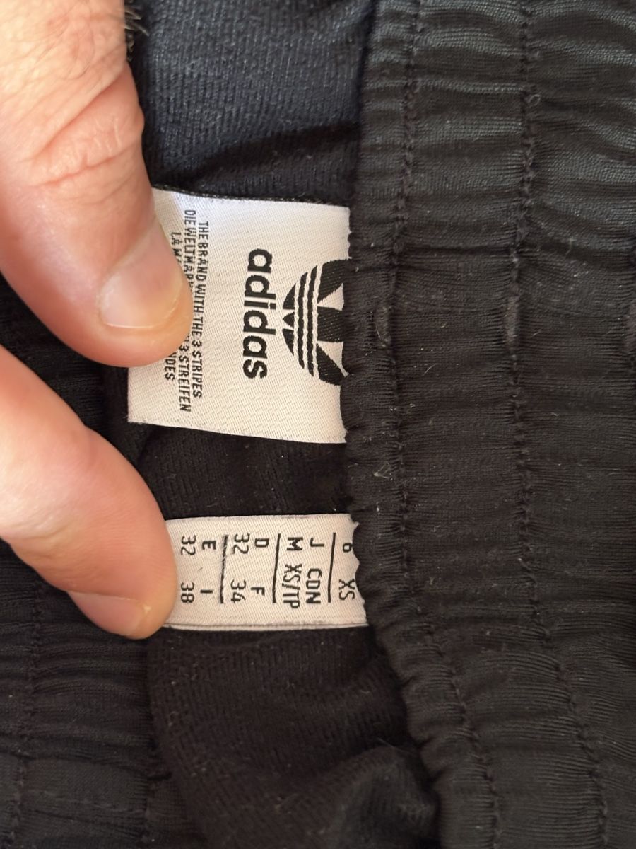Adidas Lots de vêtements: Ensemble, addidas – D'occasion à Crans-Montana par Jano_brn 2