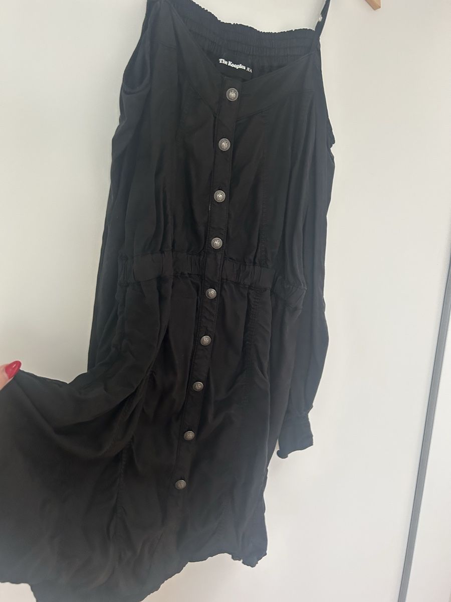 Kooples Kleider: The Kooples cold shoulder dress – Gebraucht aus Fällanden von mar_v6pd 1
