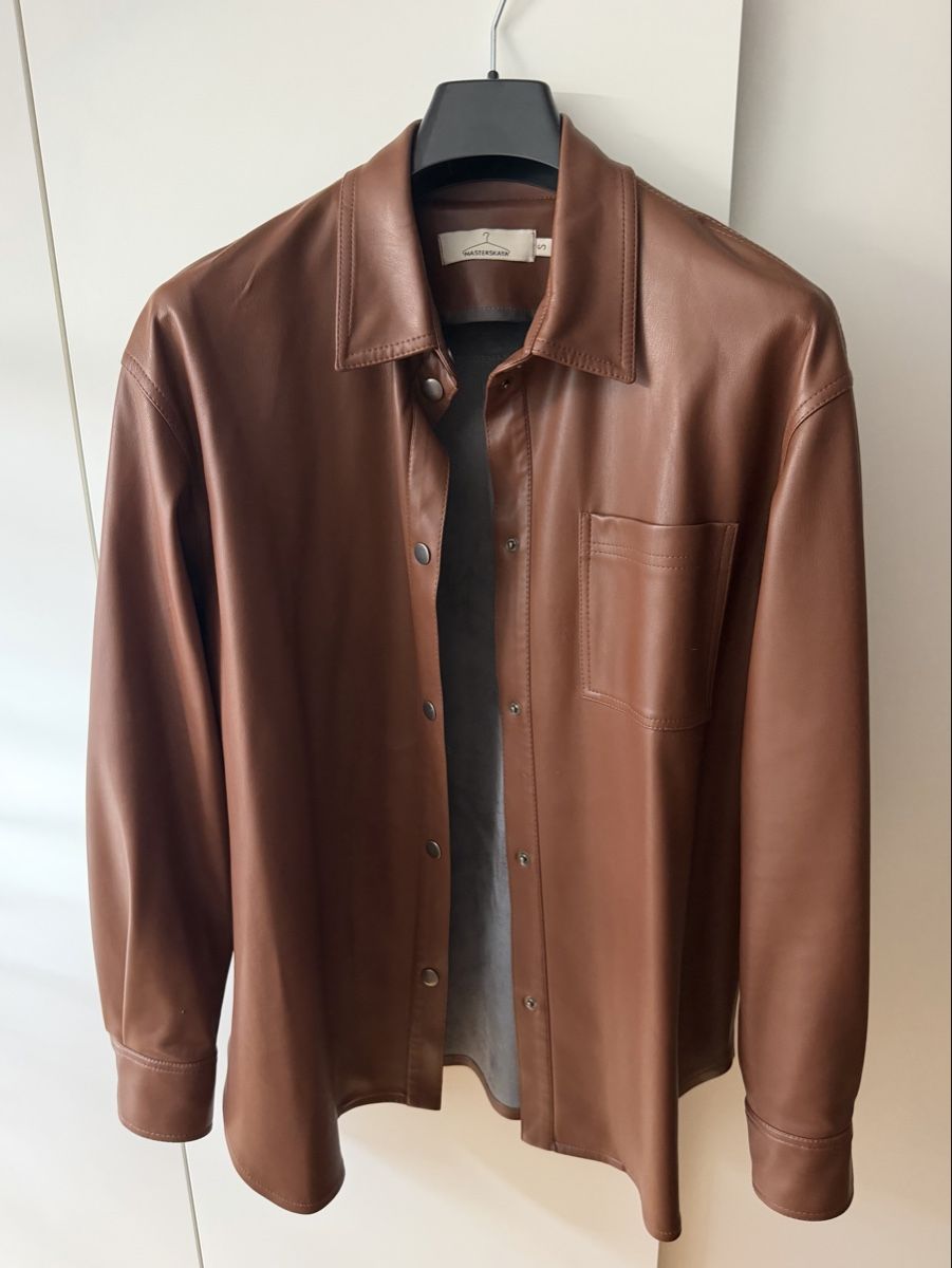 Blusen: Chemise en simili cuir marron – Gebraucht aus Forel (Lavaux) von julie13