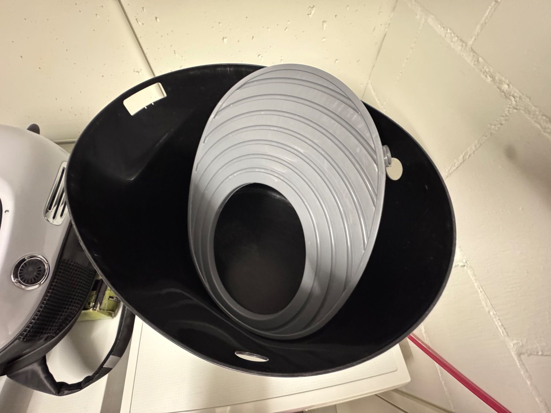 WC: Katzenklo Cat Litter – D'occasion à Birmensdorf ZH par imasmo 1