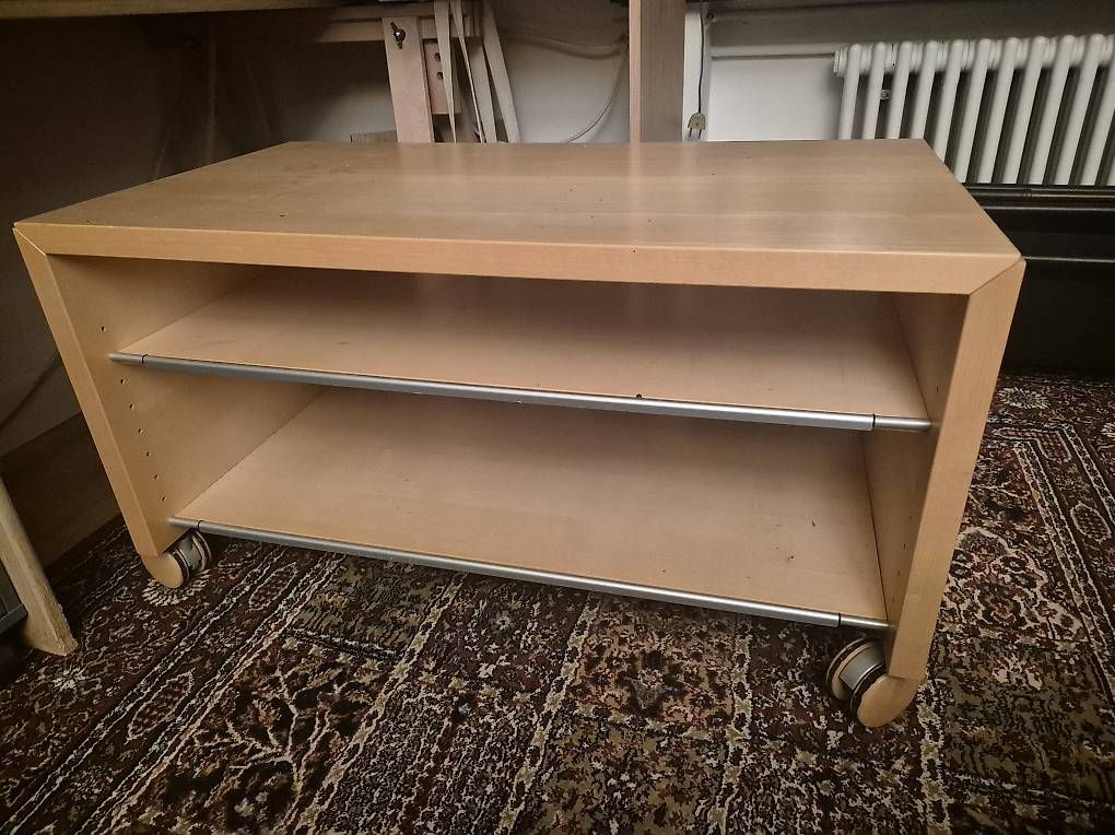 Mobili TV: TV-/Multimedia-Möbel auf Rollen  Holzoptik – Usato da Aarau venduto da viv_j5lr
