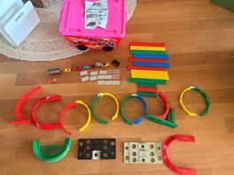 Autorennbahn mit Loopings, Geraden, etc