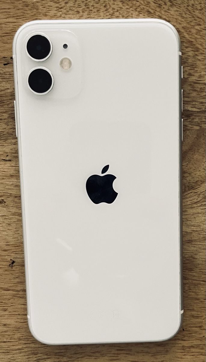 Apple Telefoni cellulari / Smartphones: Apple iPhone 11 weiss Display defekt – Difettoso da Ennetbürgen venduto da Peter12345 1