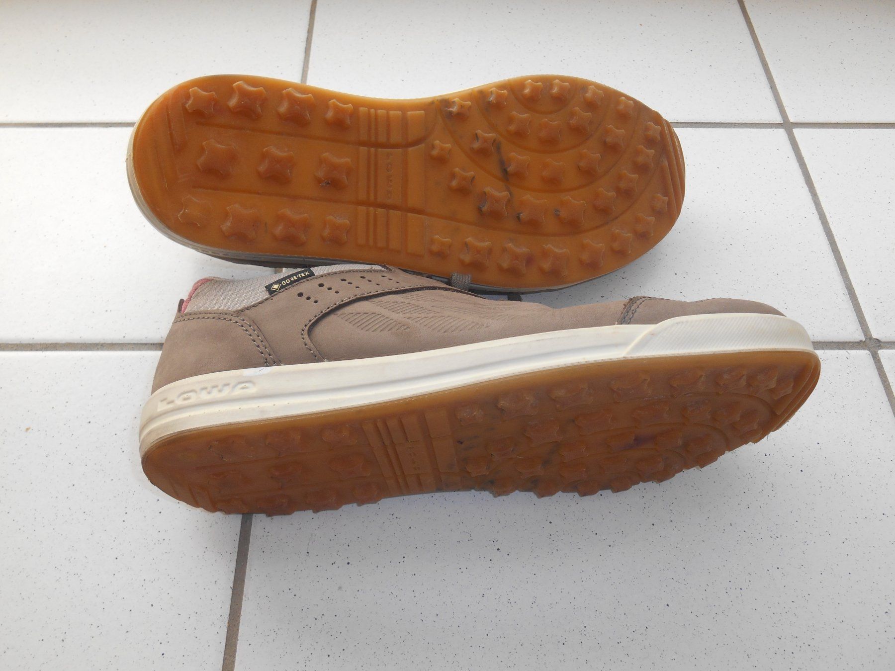 Lowa Chaussures femmes: Lowa Oakland GTX Wanderschuh Grösse 40 – D'occasion à Basel par chien008 6