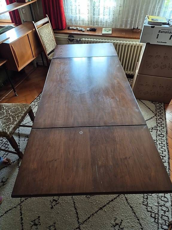Tables: Tisch Dunkelbraun – D'occasion à Oberglatt ZH par rahelramona 2