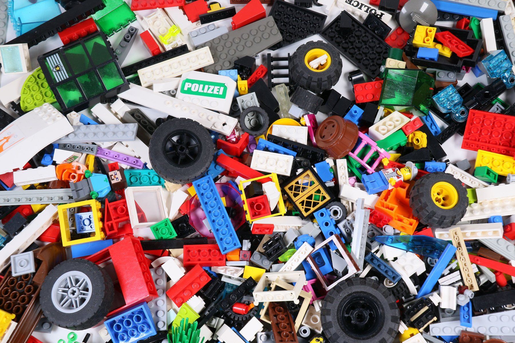 Lego Kit di costruzioni: 1.5 kg. Legoteile mit Minifiguren – Usato da Hettlingen venduto da Scholi99 2