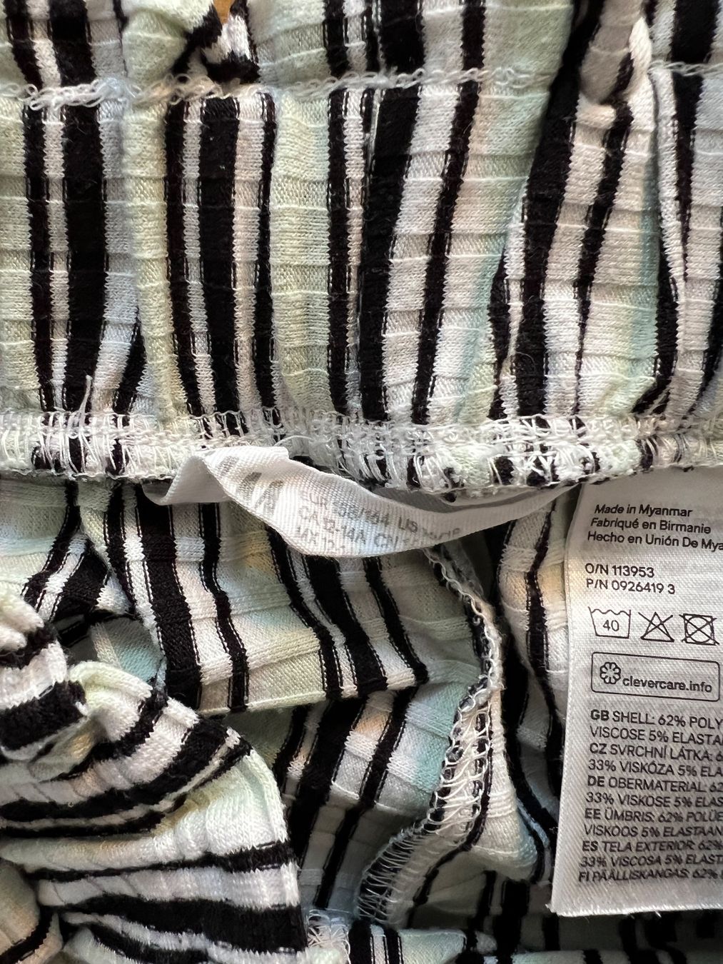 H&M Pantaloni: Hosen gestreift Grösse 158 – Usato da Dübendorf venduto da Sternli2013 1