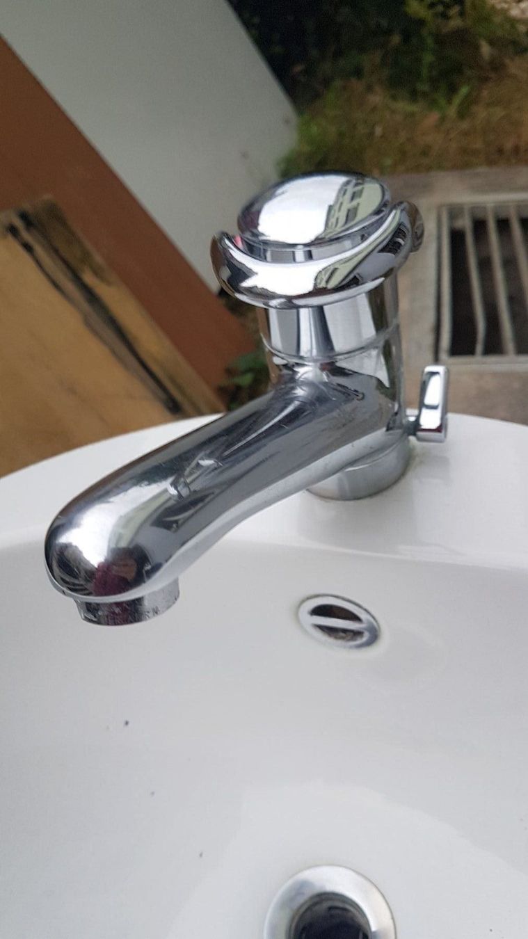 Lavabi & lavandini: Emaille-Waschbecken – Usato da Basel venduto da Jcva 2