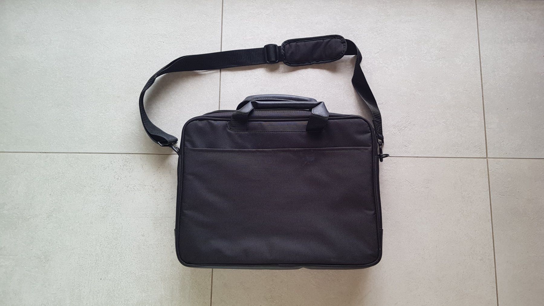 Lenovo Borse: Sac d'ordinateur Lenovo- Computertas jamais utilisé – Nuovo (secondo la descrizione) da Neuchâtel venduto da viv_zf9x 1