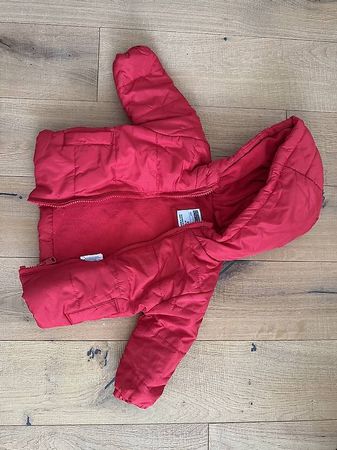 Winterjacke fast wie neu, Grösse 68, rot