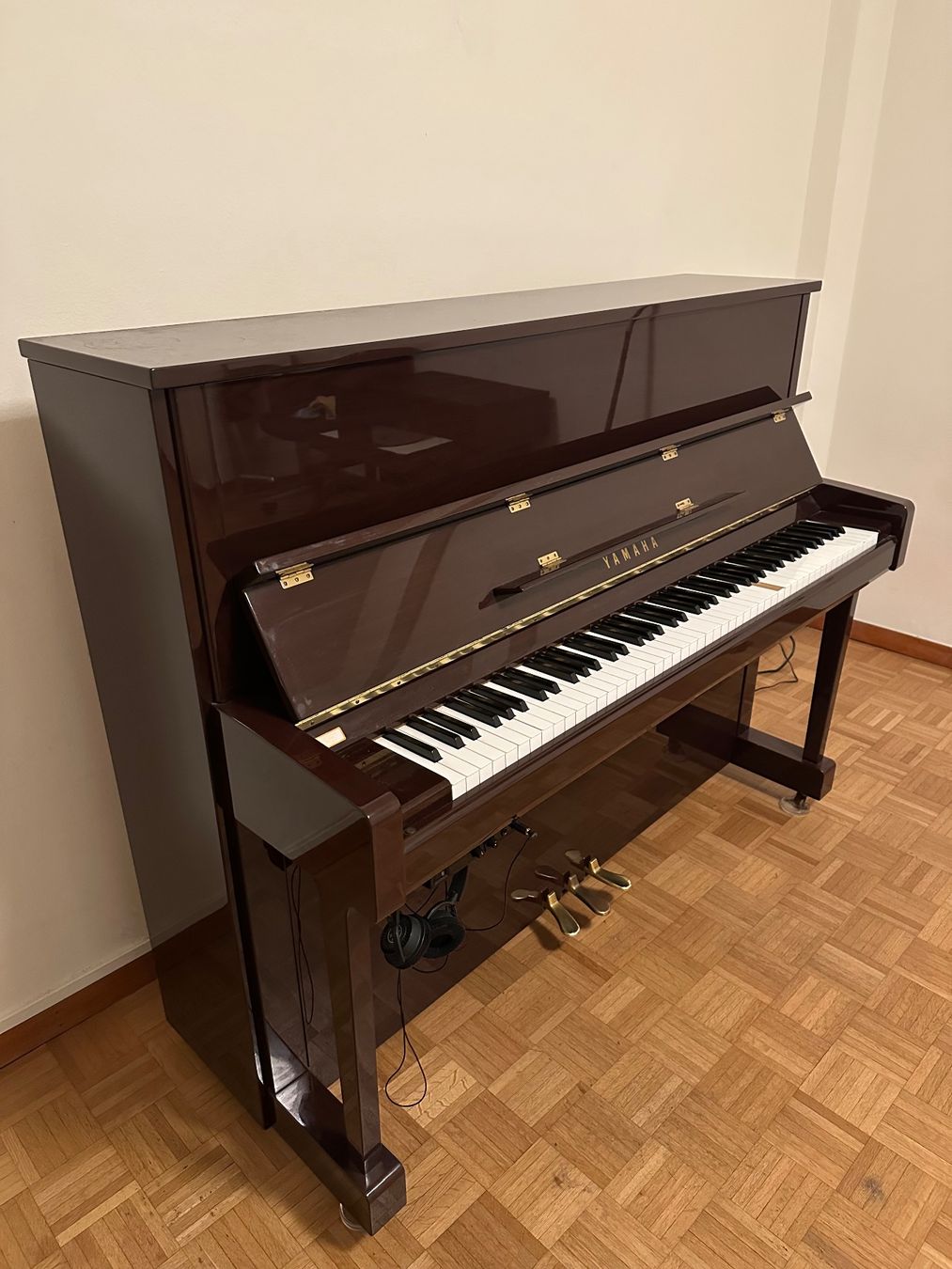 Musikinstrumente: Piano Yamaha B1 en acajou – Gebraucht aus Genève von leo_2gq7 1