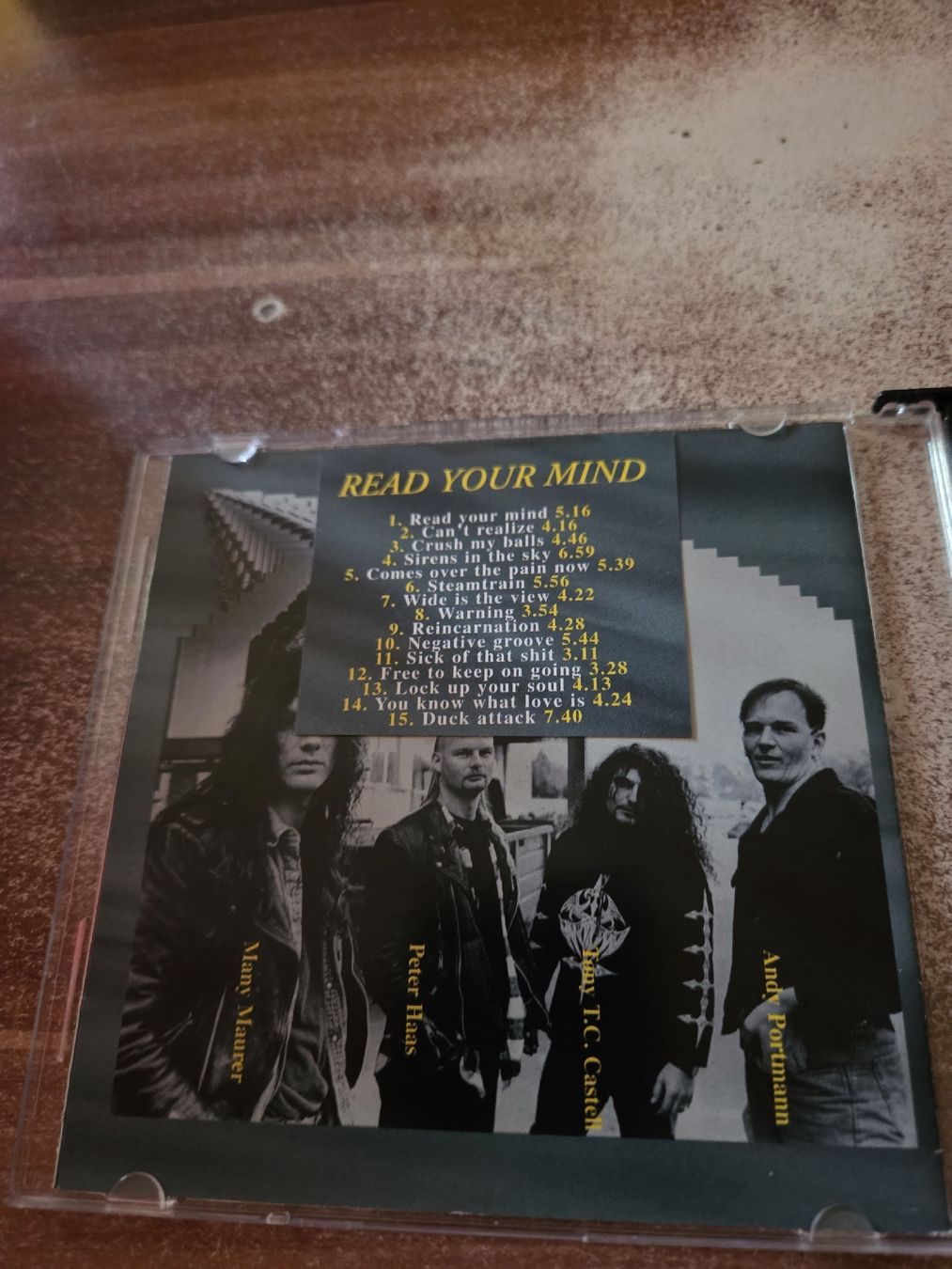 CDs: Ain't Dead Yet - Read Your Mind – Gebraucht aus Wattenwil von Mage66 1