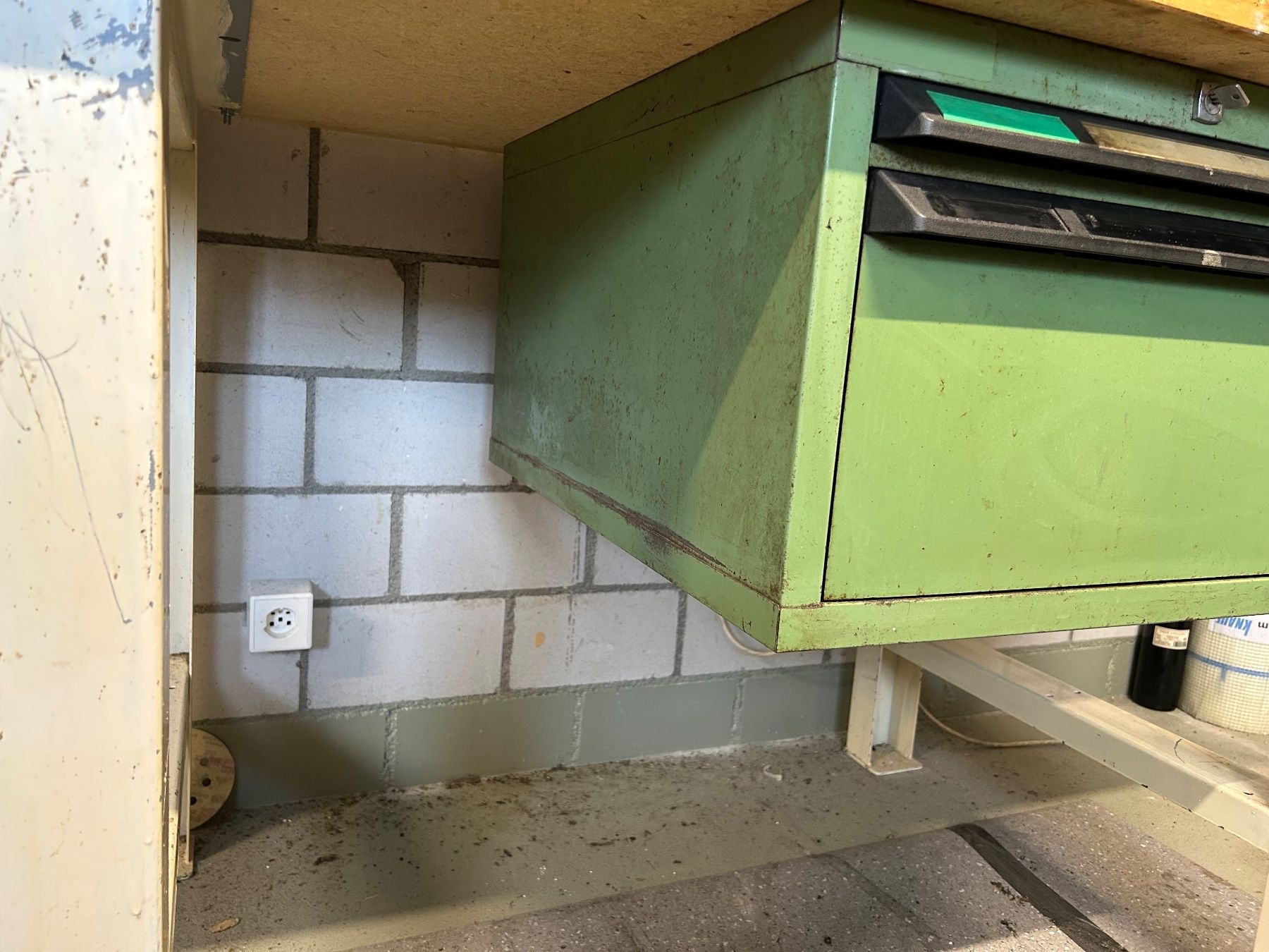 Banchi da lavoro: Robuste Werkbank mit Schublade – Usato da Birr venduto da antigo1 5