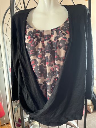 Pull 2 en 1 Charles Vögele léopard noir rouge cache-cœur S