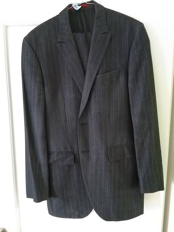 Costumes: Herren Anzug Grösse 48 – D'occasion à Zürich par shm_cw59