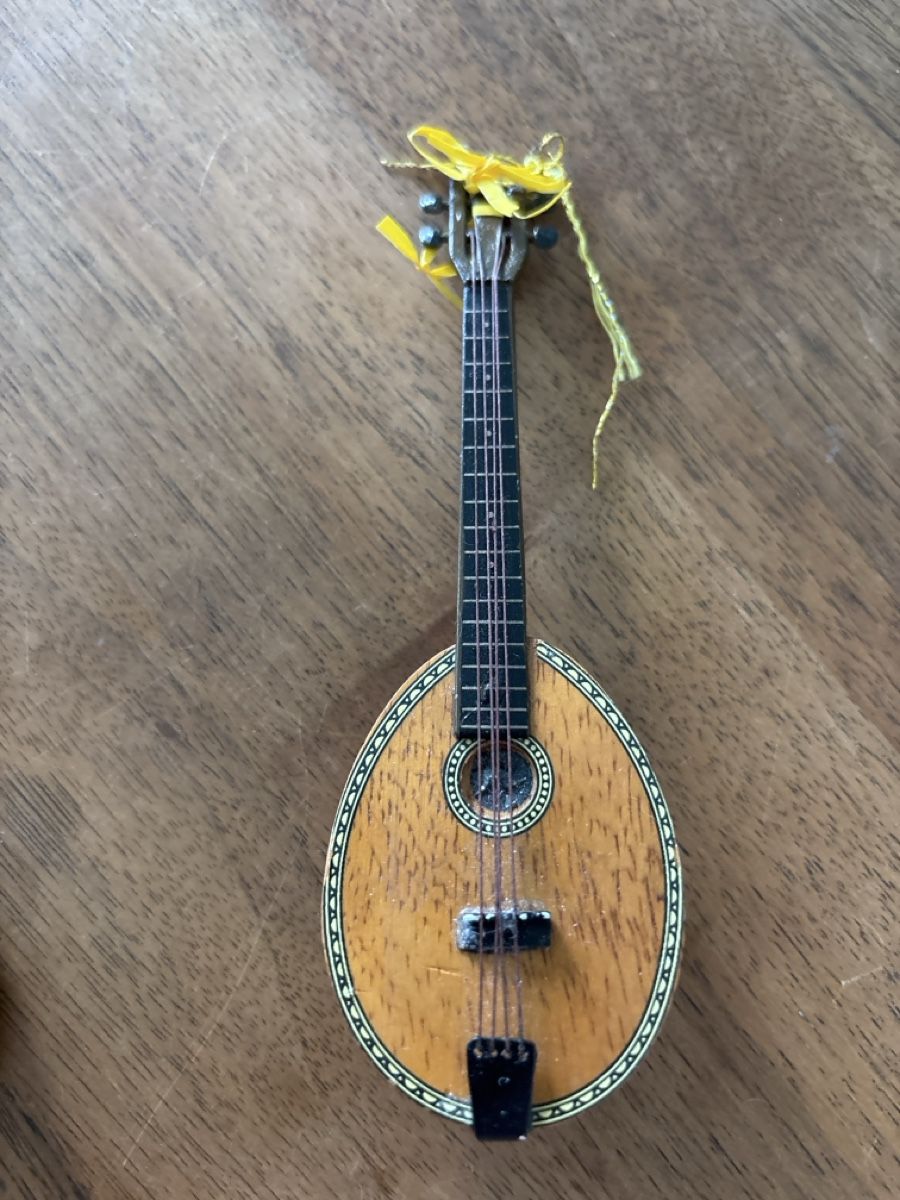 Instruments de musique: Miniature guitars 2 pcs MADE IN THE PHILIPPINES – D'occasion à Kriens par mir_v8ww 1