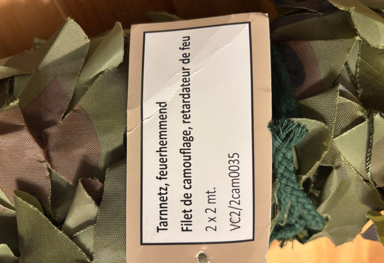 Sonstiges zu Militär: Tarnnetz, feuerhemmend 2x2m neu – Gebraucht aus Liestal von leanstein