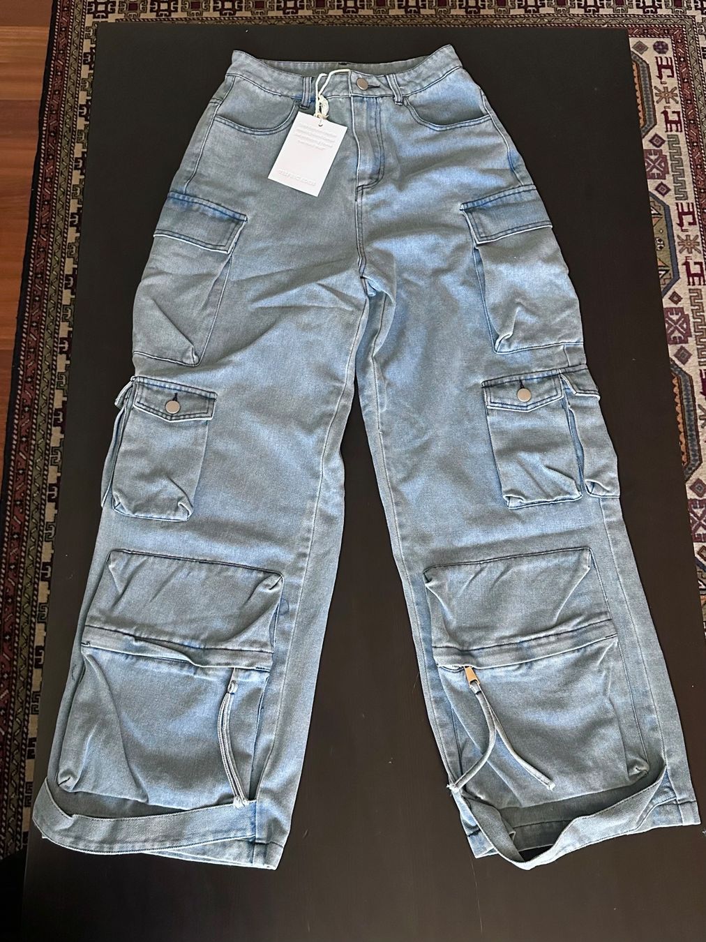 Jeans: Cargo Jeans von Aelfric Eden, EU Gr. 36 – Nuovo e nell'imballaggio originale da Schlieren venduto da car_2bwb