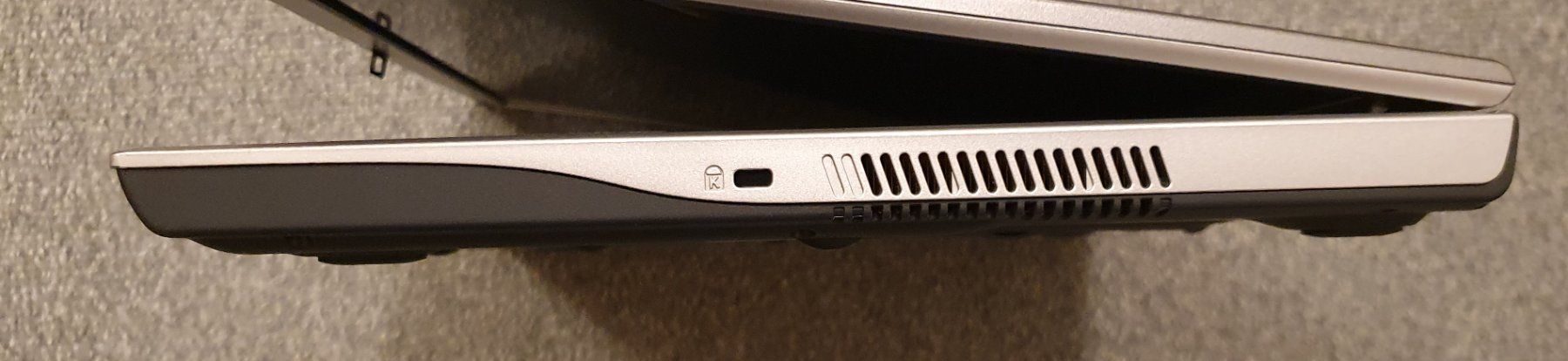 Fujitsu Notebook: Fujitsu Amilo M7400, Bodi Linux – Usato da Winterthur venduto da E-Frosch 3