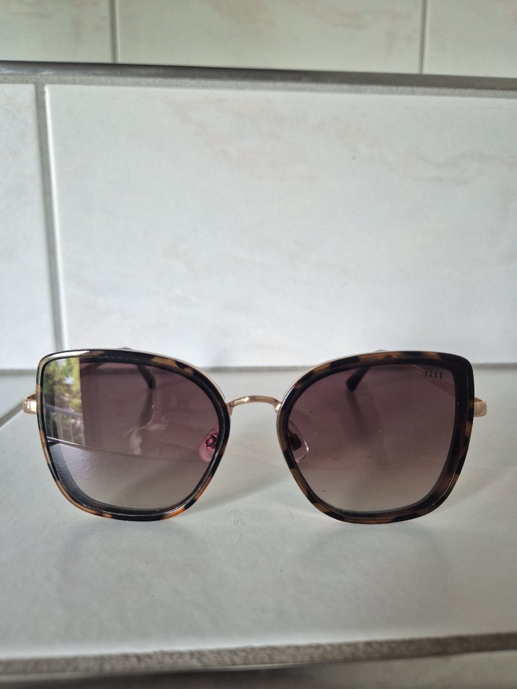 Brillen & Gläser: ELLE sunglasses – Gebraucht aus Kilchberg ZH von emi_6vtg