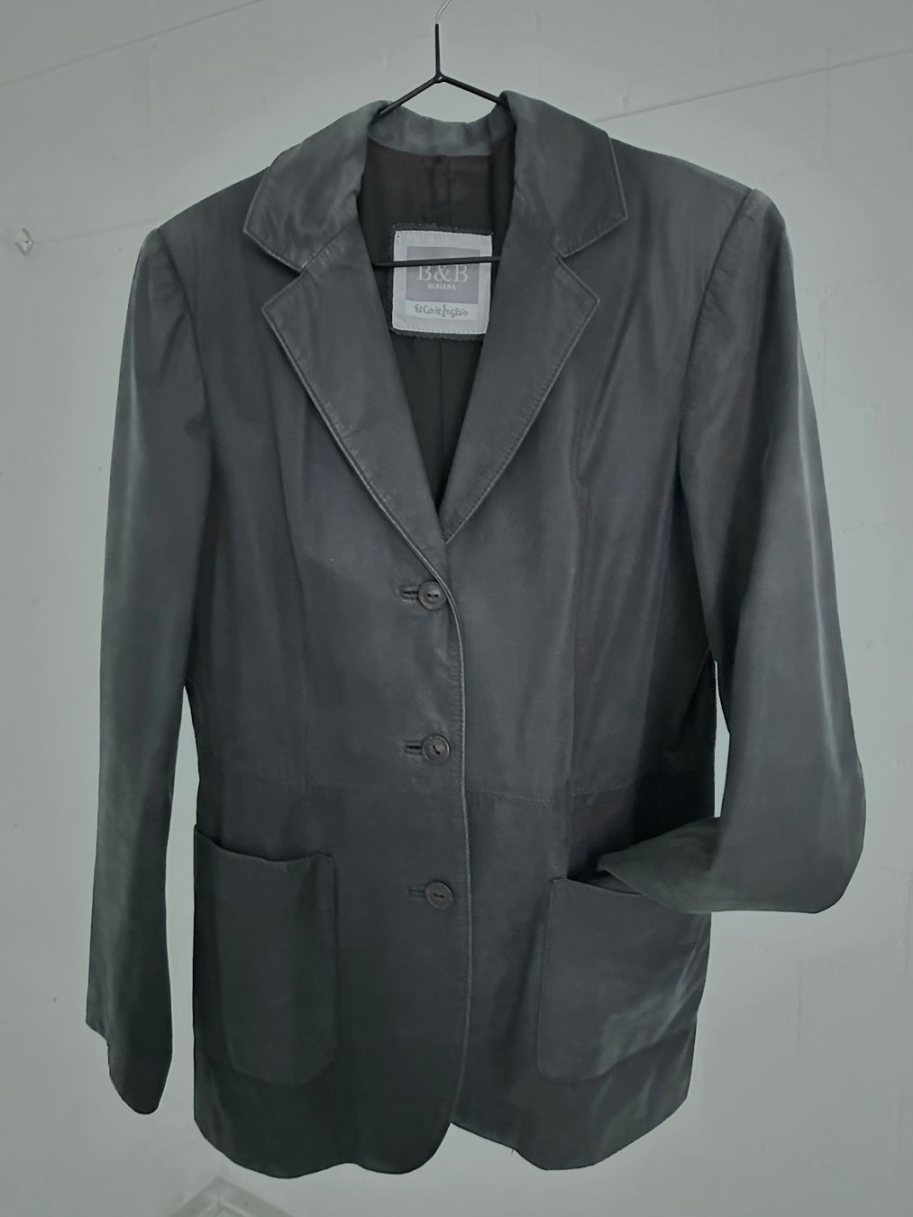 Giacche: Leder Damen Jacke – Usato da Worb venduto da -rene-