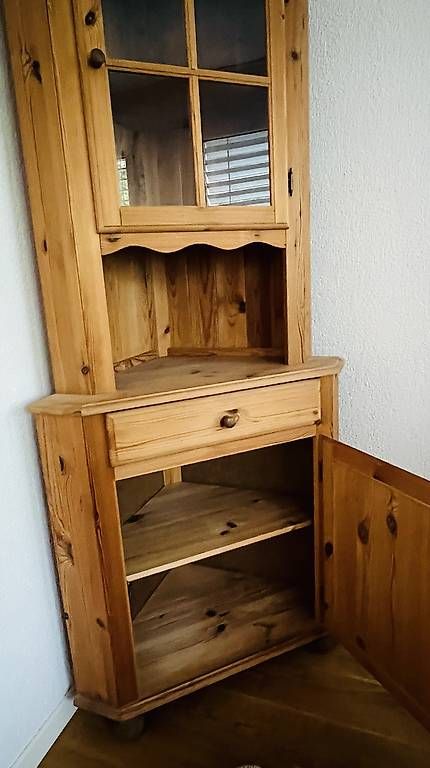 Armoires: Eckschrank gratis – D'occasion à St.Gallen par eicatcher 2