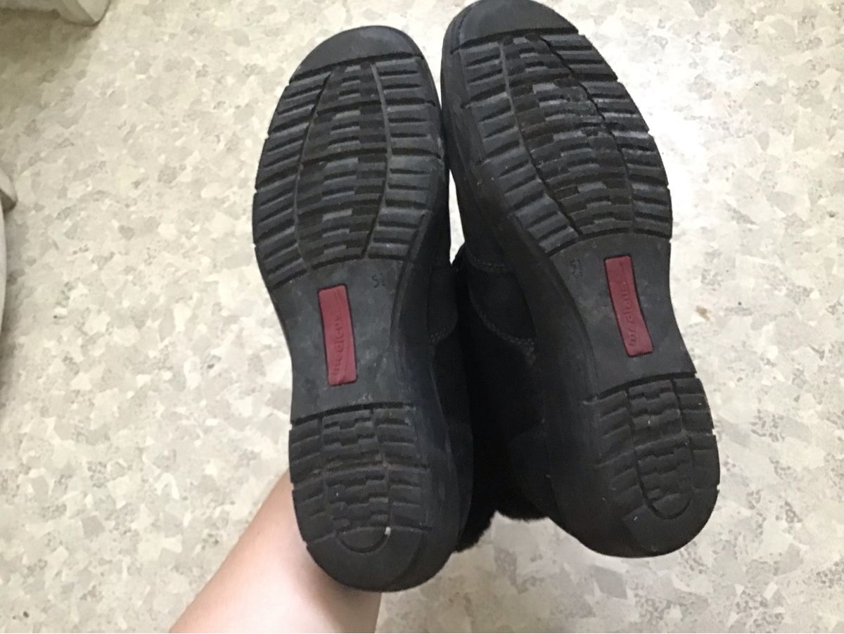 Chaussures femmes: Schwarze Schuhe Stiefeletten, Grösse 38, – D'occasion à Seuzach par Tureda 1
