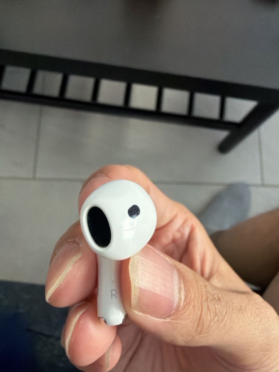 Apple Cuffie: Apple AirPods 4 good condition used – Usato da Bülach venduto da ZhengGong 2