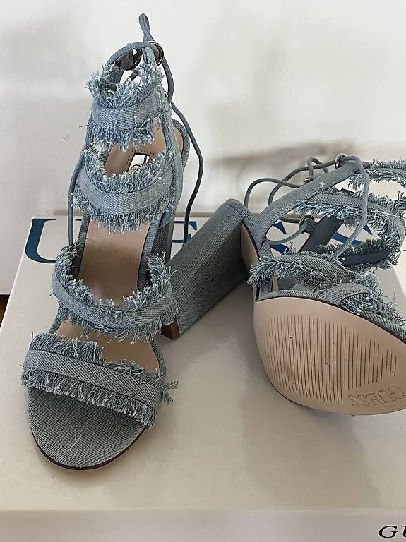 Scarpe da donna: Sandalen Guess Grösse 36 – Usato da Mittelhäusern venduto da cgrandi 3