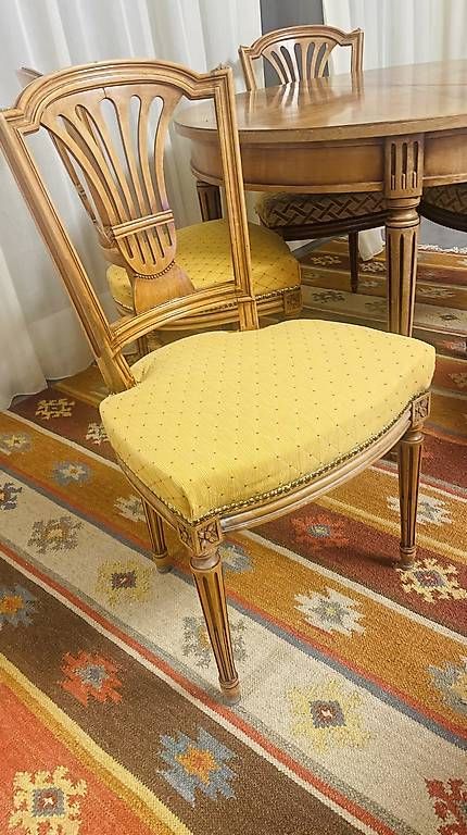 Set di tavolo e panche: Table de salle à manger massif Extensible avec 6 chaises – Usato da Bulle venduto da oko_9l6f 4
