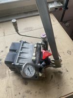 Hydraulikanlage mit Handpumpe und Steuerblock