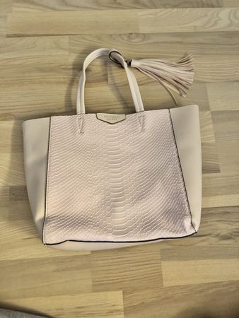 Victoria’s Secret Handtasche – Hellrosa mit Schlangenoptik