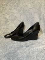 Elegante Gucci Keilpumps aus Lackleder, Grösse 38,5, Schwarz