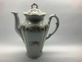 Porzellan-Teekanne mit Rosendekor und Goldrand – Vintage