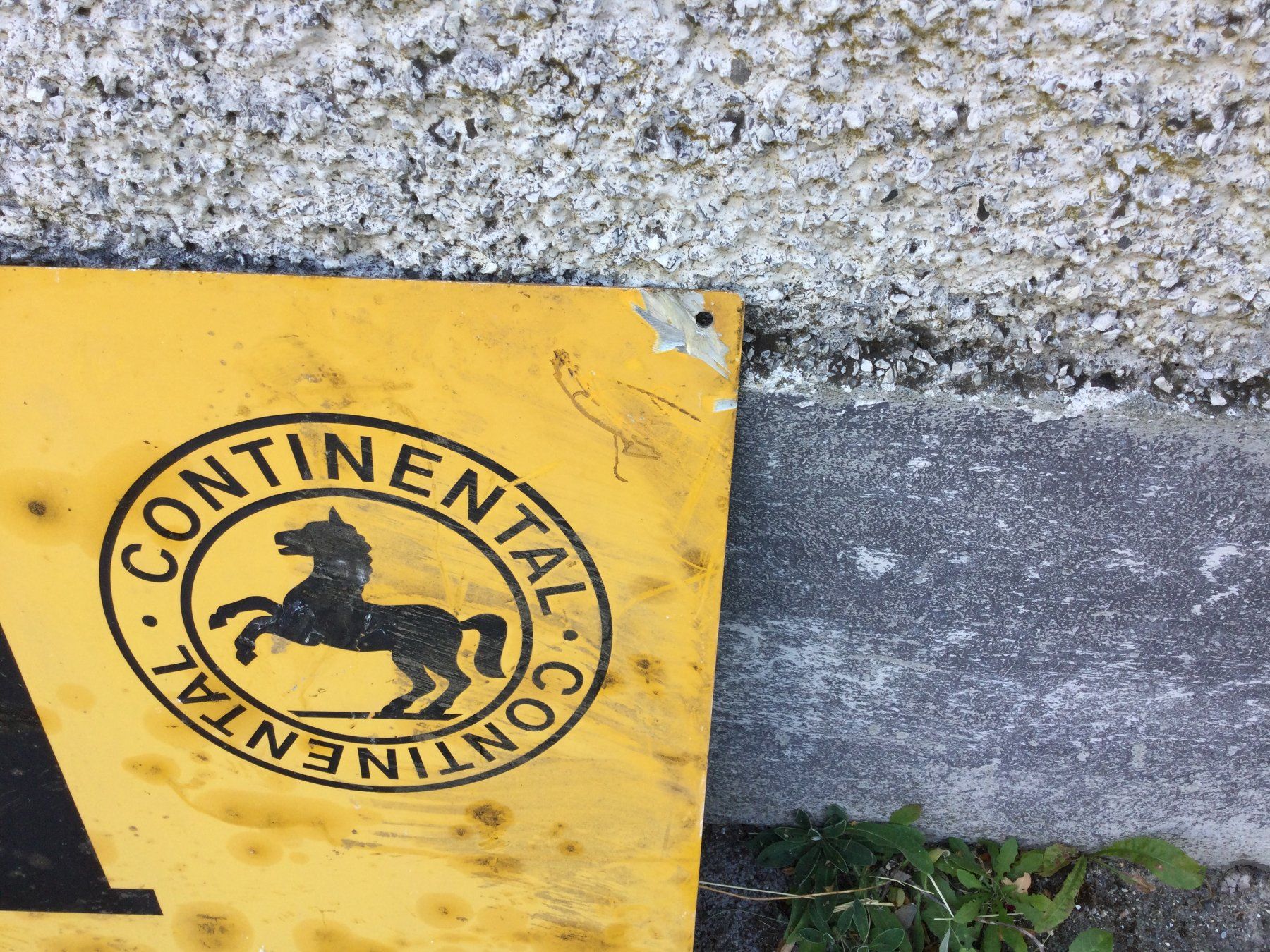 Continental Schilder: Grosses gebrauchtes Blech Continental Schild Werbeschild – Gebraucht aus Wangen SZ von kuriosum12 3