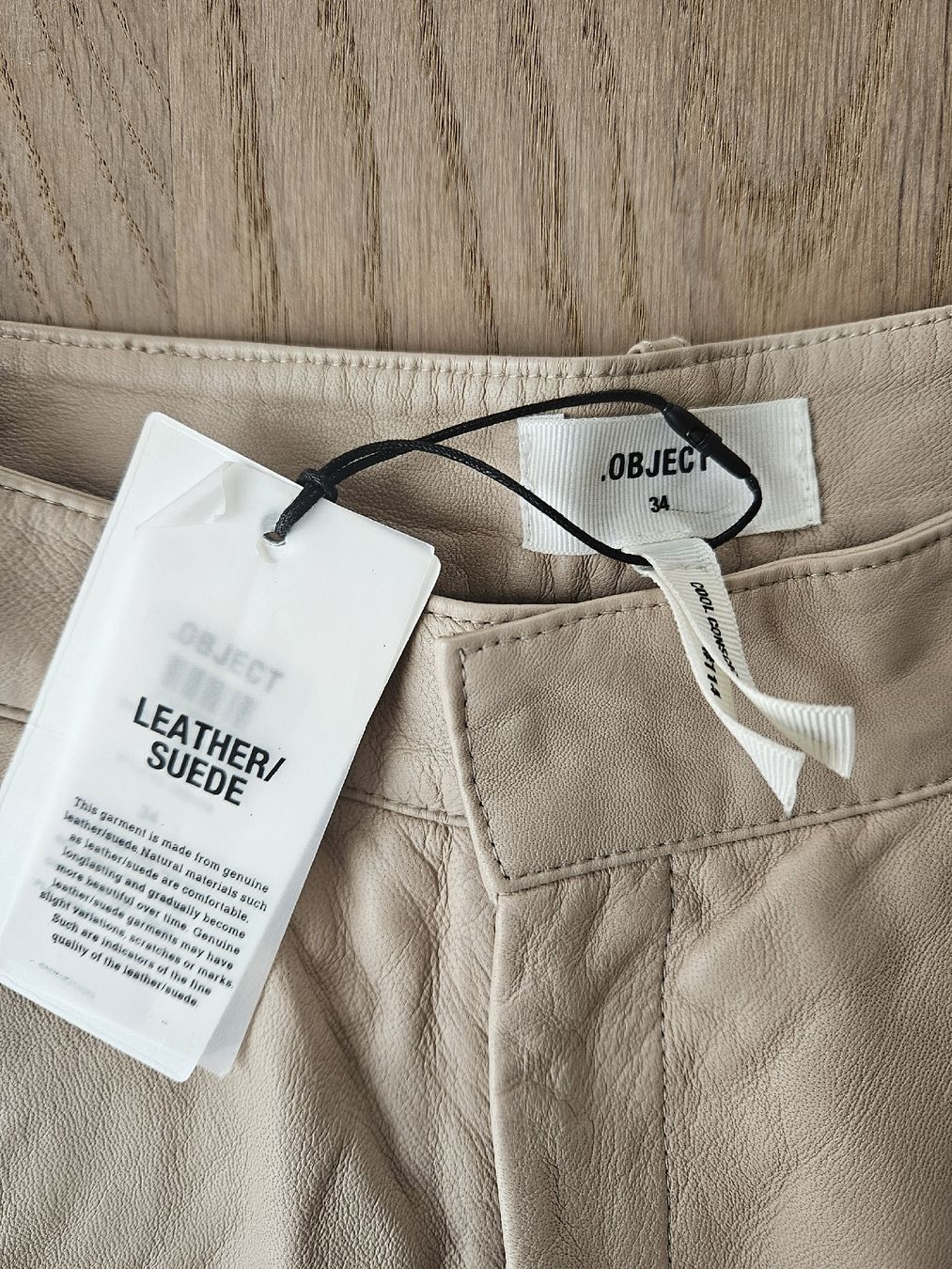 Pantaloni: Lederhose, neu – Nuovo e nell'imballaggio originale da Effretikon venduto da Shopmycloset8 2