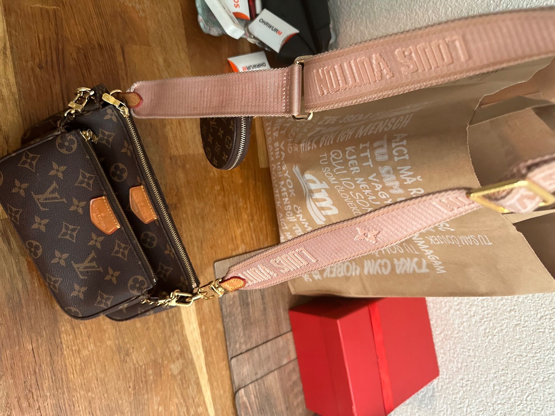 Louis Vuitton Taschen für Damen: Louis Vuitton Multi Pochette ab 1 fr !! – Neu (gemäss Beschreibung) aus Urtenen-Schönbühl von  3