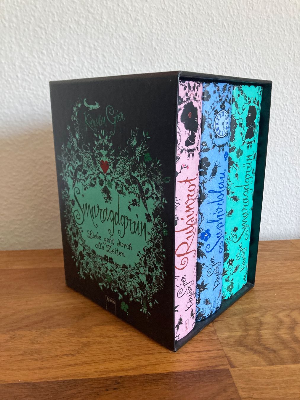 Bücher: Kirstin Gier; Edelsteintrilogie Set,  Rubinrot – Gebraucht aus Zürich von Surprize 1