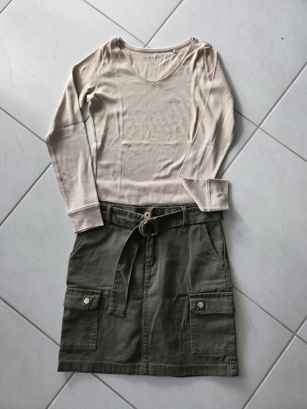 Lotti di vestiti: Rock&Shirt gr.36 – Nuovo (secondo la descrizione) da Bronschhofen venduto da Katrusja