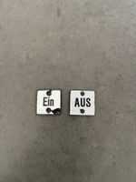 Alte Emailschilder Ein Aus