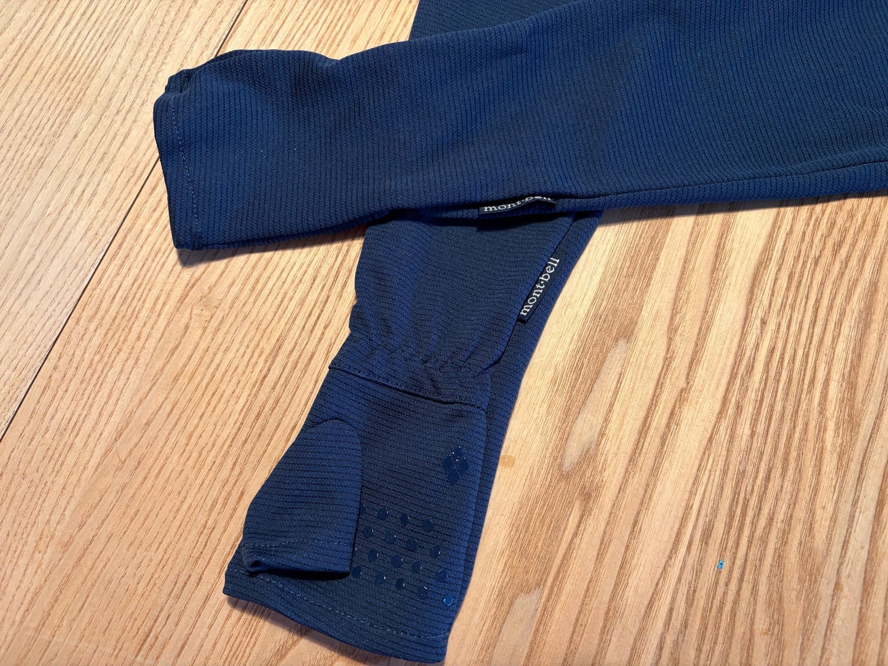 Guanti & manicotti: Montbell Armlinge, halben Handschuh, ca.50 cm lang – Usato da Rüschlikon venduto da Emma01 3