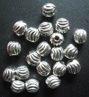 Tibetan Silver Beads Baby Mango 4,5 mm