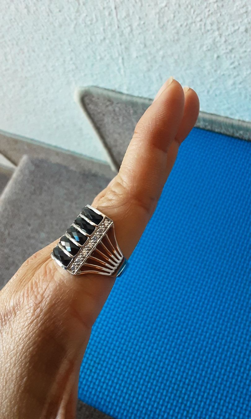 Anelli: Silver 925 Ring with Black Stones and Crystals  – Nuovo (secondo la descrizione) da Wetzikon ZH venduto da Balloonartist 4