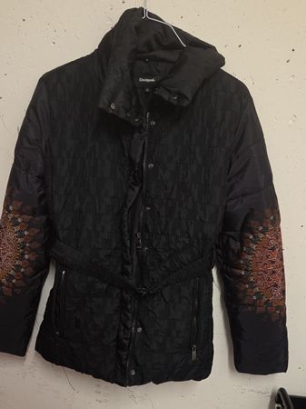Damen Jacke Desigual Grösse 42 guter Zustand