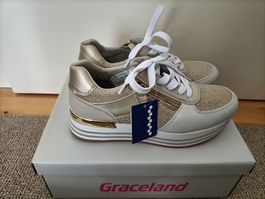 Sneakers in Grösse 37, NEU!