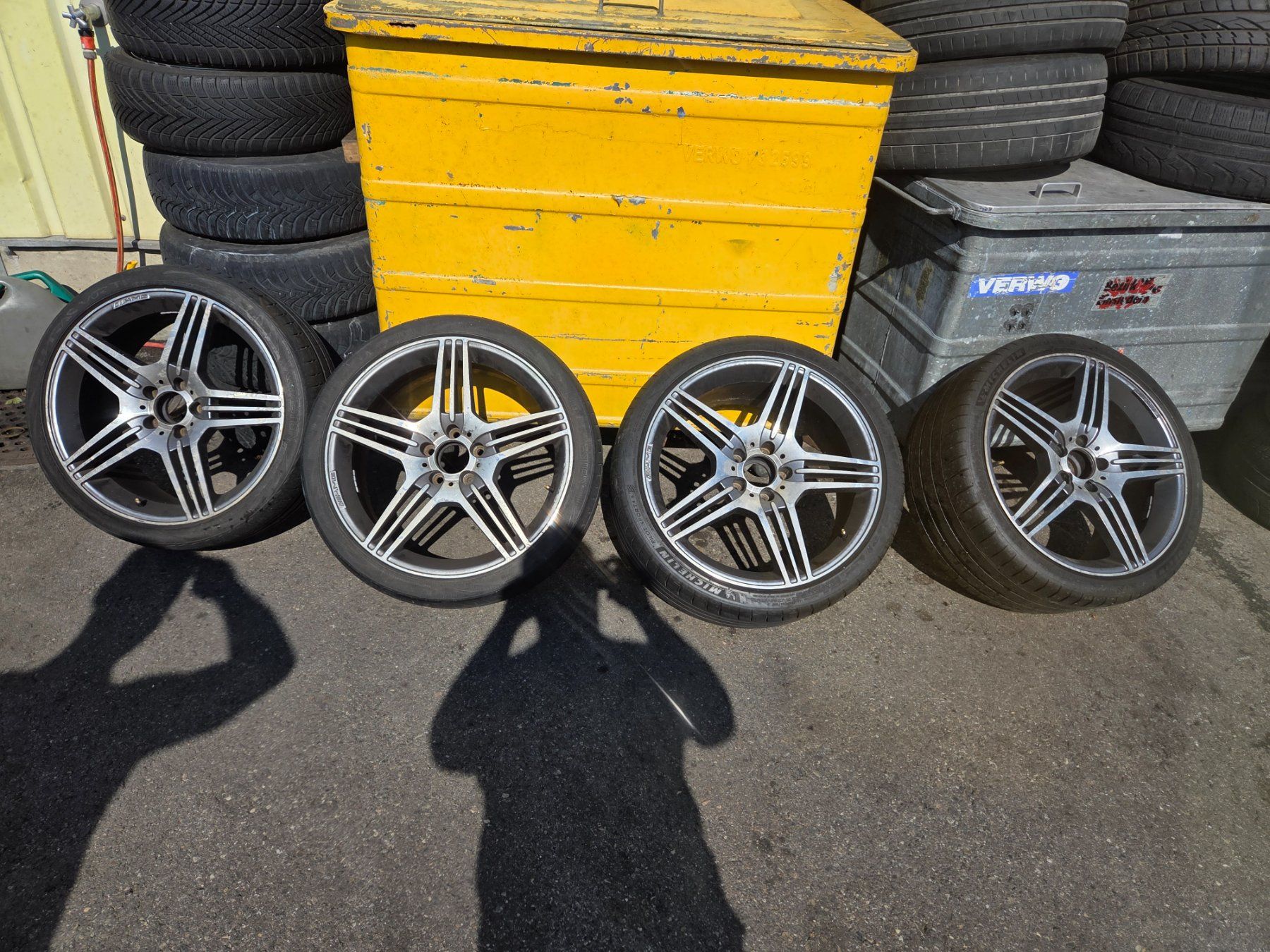 Mercedes-Benz Cerchioni: Alufelgen Mercedes benz E – Usato da Fischbach-Göslikon venduto da Emanuel.Bardhi 1