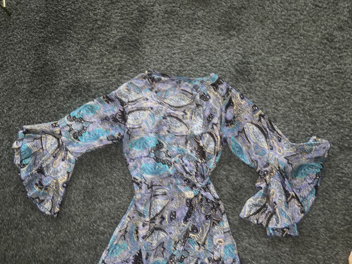 Vestiti: •PAISLEY SEIDE MAXIKLEID GR.S MIT V-AUSSCHNITT• – Nuovo (secondo la descrizione) da Effretikon venduto da Briga.S. 4